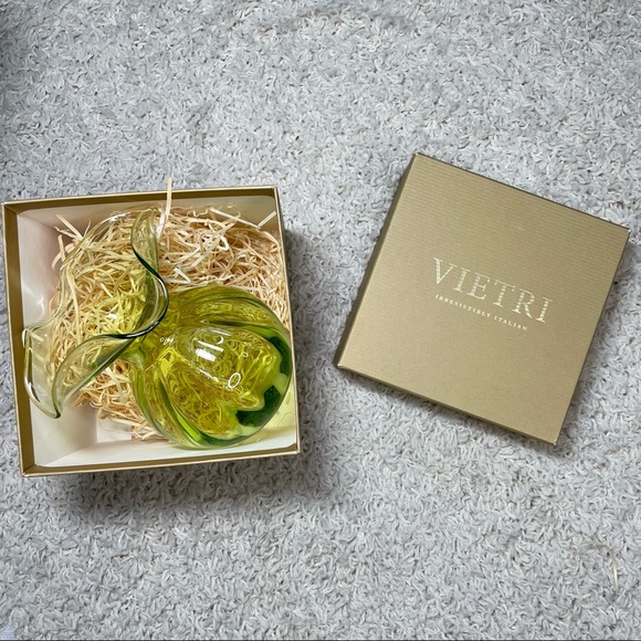 Vietri Other - Vietri Hibiscus Green Bud Italian Vase With Box